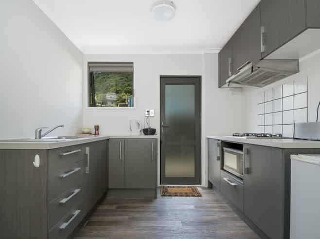 4/1 Angle Street, Picton