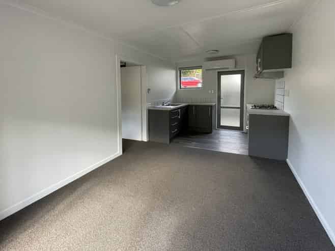 4/1 Angle Street, Picton