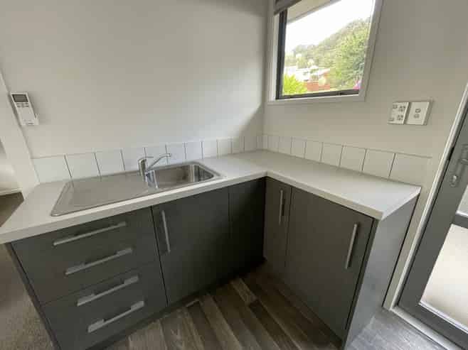 4/1 Angle Street, Picton