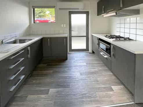 4/1 Angle Street, Picton