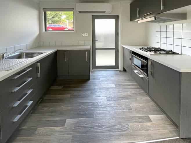 4/1 Angle Street, Picton