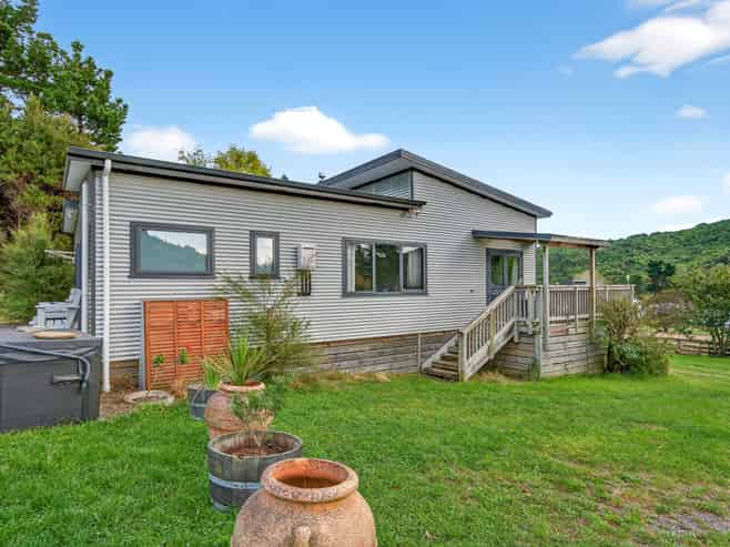 5528 Masterton Castlepoint Road, Castlepoint