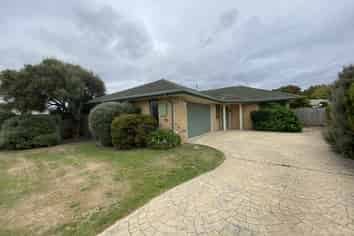 14 Iroquois Place, Wigram