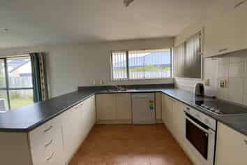 14 Iroquois Place, Wigram