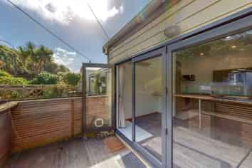 233 Ohiro Valley Road , Brooklyn