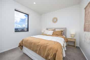 102/4 Range View Road, Mount Albert