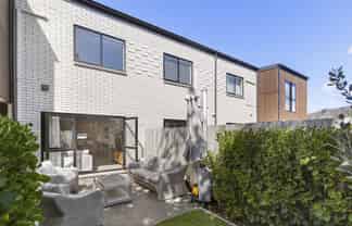 16 Kikorangi Lane, Mount Wellington