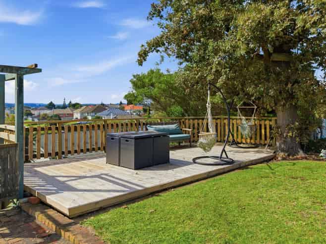 99 Smithfield Road, Tawhero