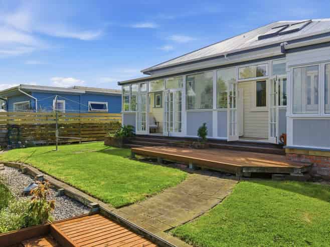 99 Smithfield Road, Tawhero