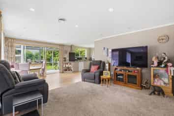 121 Manapouri Street, Maia