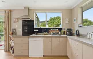 121 Manapouri Street, Maia