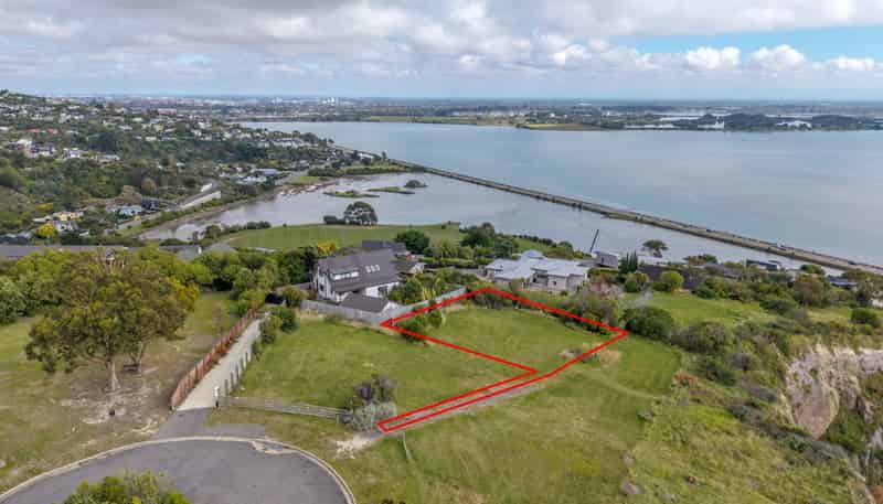 31 Glendevere Terrace, Redcliffs