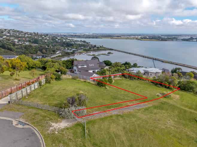 31 Glendevere Terrace, Redcliffs