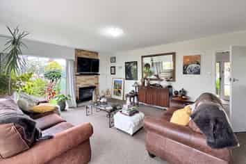 2 St Leonard Street, Saint Johns Hill