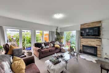 2 St Leonard Street, Saint Johns Hill