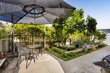 35a Tukapa Street, Westown