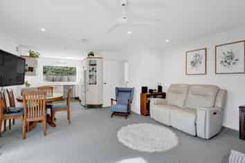 35a Tukapa Street, Westown