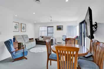 35a Tukapa Street, Westown