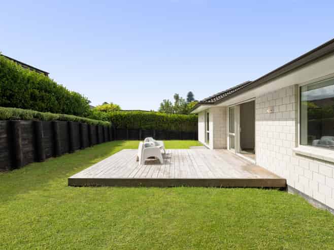 55 Inverness Drive, Pyes Pa