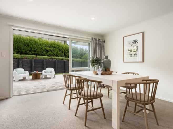 55 Inverness Drive, Pyes Pa