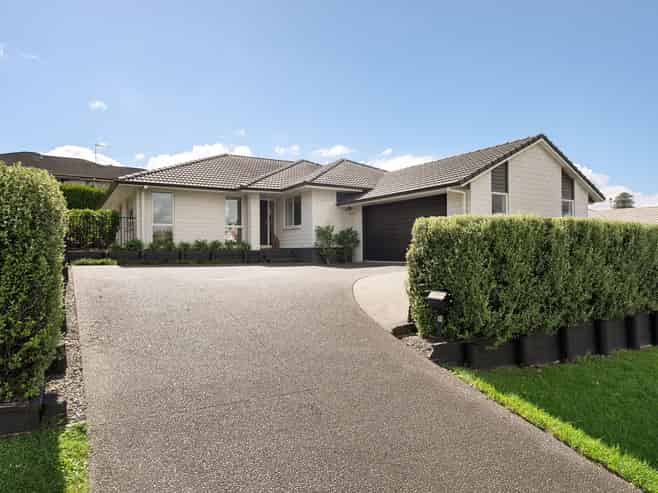 55 Inverness Drive, Pyes Pa