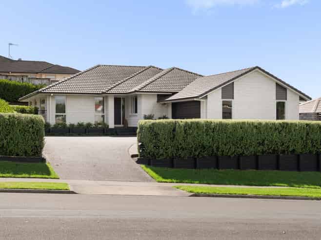 55 Inverness Drive, Pyes Pa