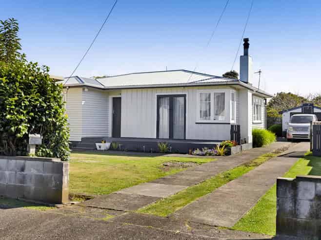 8 Pacey Avenue, Hawera