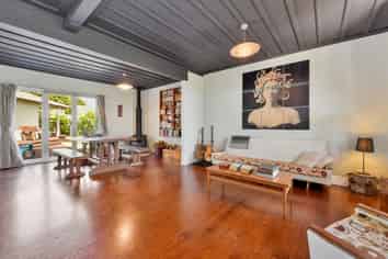 30 Beach Road, Collingwood