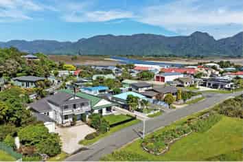 30 Beach Road, Collingwood