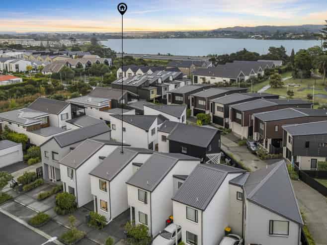 16 Frank Gill Road, Hobsonville