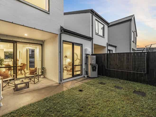16 Frank Gill Road, Hobsonville