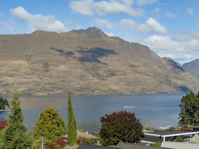 313 (Door/18-24 Frankton Road, Queenstown