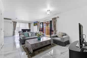 5 Courtvale Place, Flat Bush