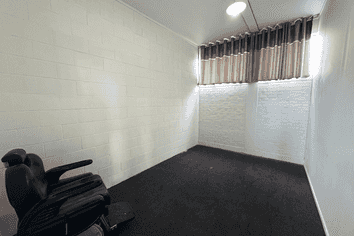 228m² Multi-Use Space - Move-In Today! 