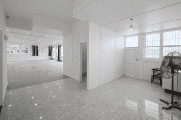 228m² Multi-Use Space - Move-In Today! 