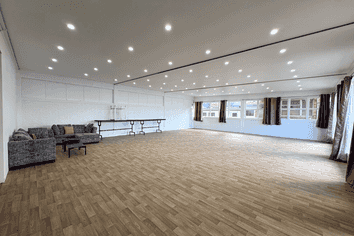 228m² Multi-Use Space - Move-In Today! 