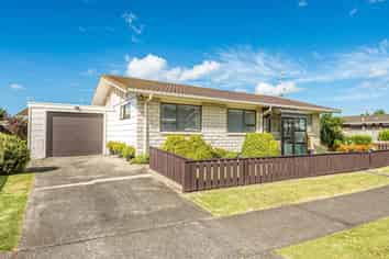 5A Bens Place, Springvale
