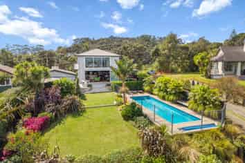 11 Chatham Avenue, Paremoremo