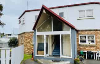 3/184 Powderham Street, New Plymouth