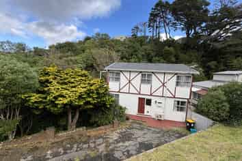 17 Awarua Street, Ngaio