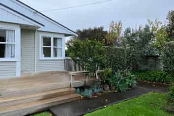 6 Raines Avenue, Forrest Hill