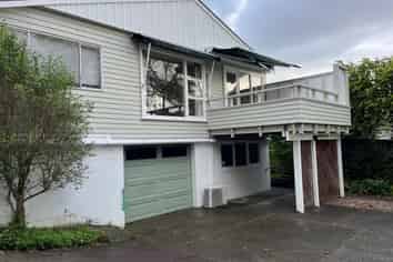 6 Raines Avenue, Forrest Hill