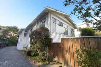 56 Delhi Crescent, Khandallah