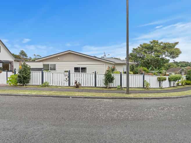 3 Jensen Place, Frankleigh Park