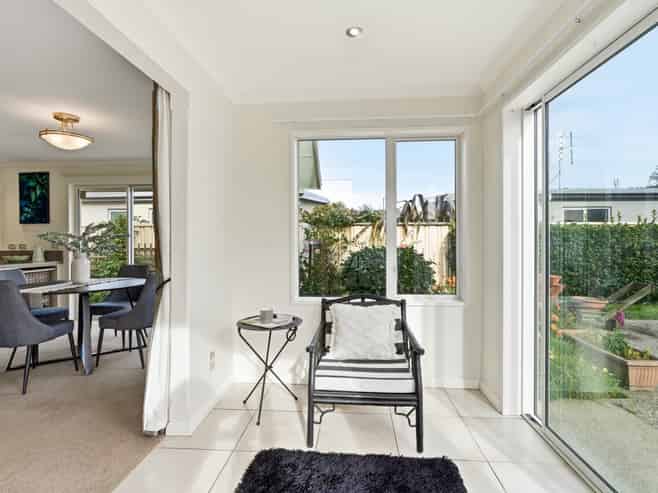 8B Reid Avenue, Mosgiel