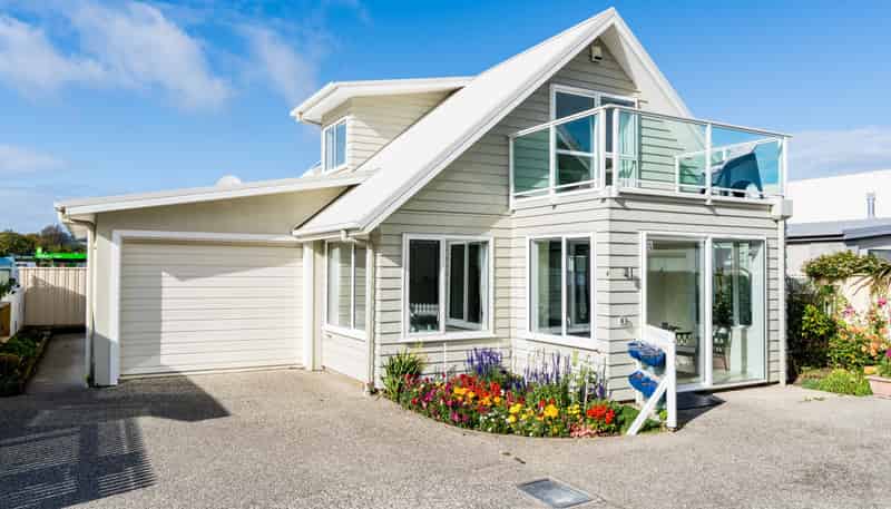 8B Reid Avenue, Mosgiel