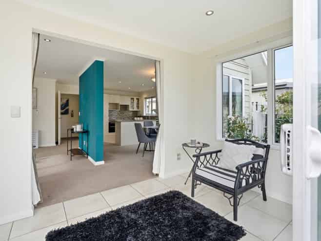 8B Reid Avenue, Mosgiel