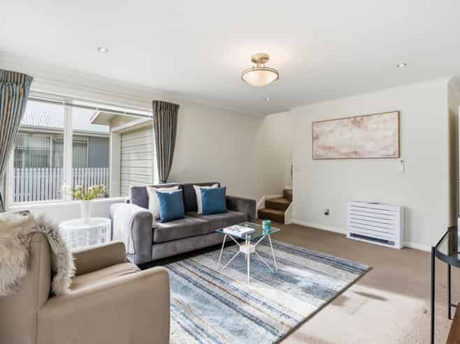 8B Reid Avenue, Mosgiel