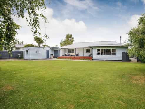 27 Ferndale Place, Feilding