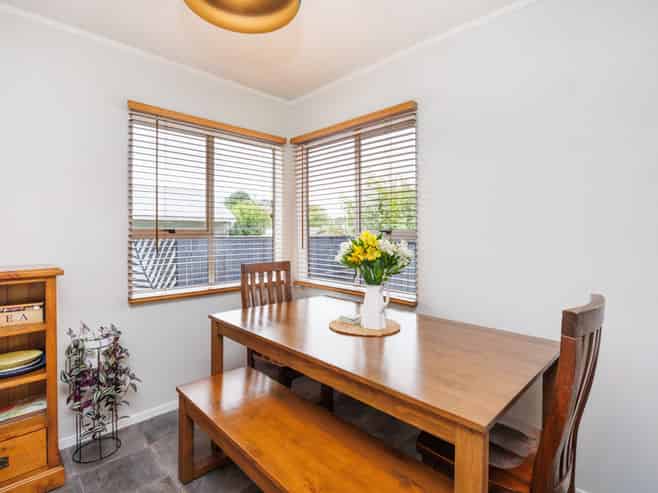 27 Ferndale Place, Feilding